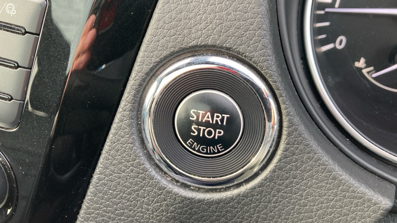 Nissan Qashqai 1.3 DiG-T Tekna+ 5dr Petrol Hatchback